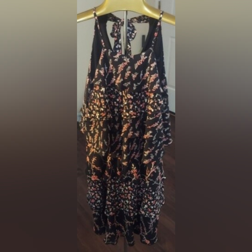!White House Black Market 4 Mix print Black With Nailpolish floral tiered dress
